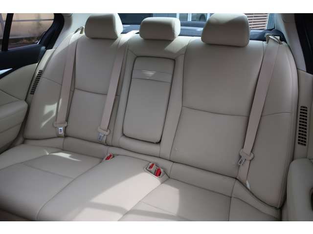 SKYLINE HYBRID 4WD
