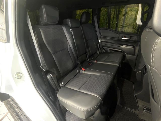 LANDCRUISER 250