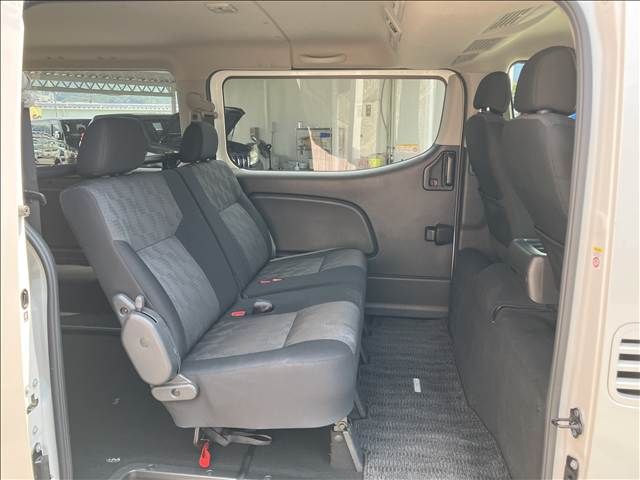 CARAVAN van 2WD