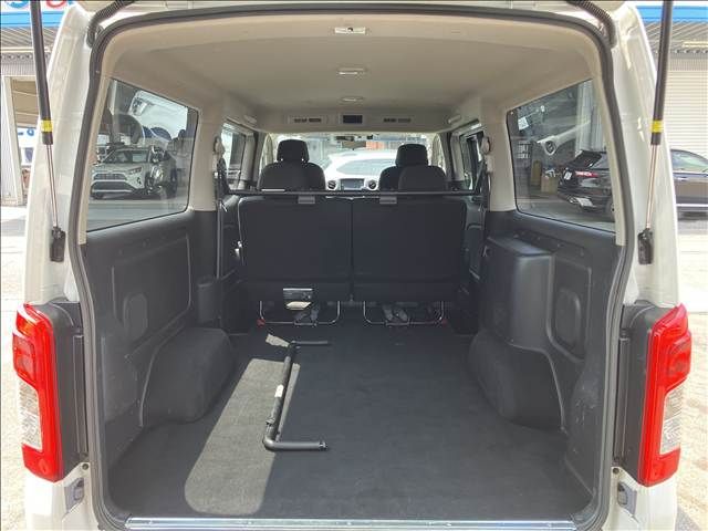 CARAVAN van 2WD