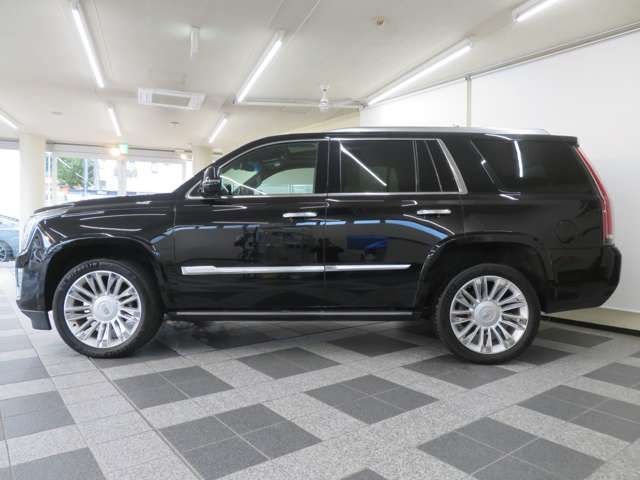 CADILLAC ESCALADE