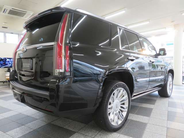 CADILLAC ESCALADE