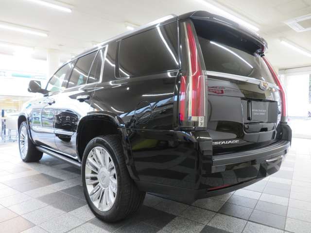 CADILLAC ESCALADE