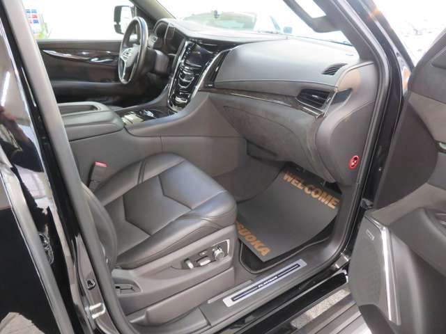 CADILLAC ESCALADE