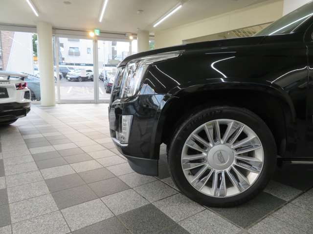 CADILLAC ESCALADE