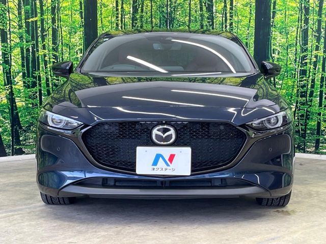 MAZDA3 FASTBACK