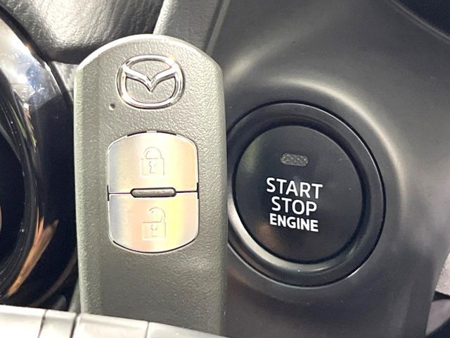 MAZDA2
