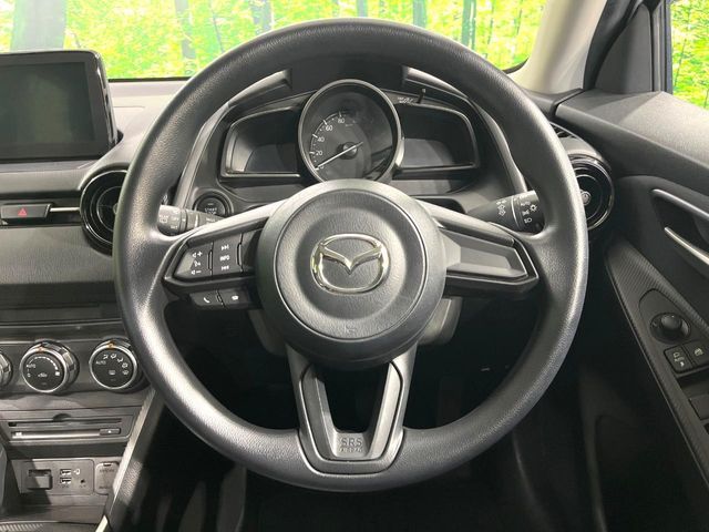 MAZDA2