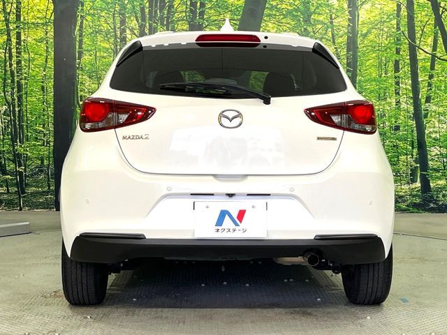 MAZDA2