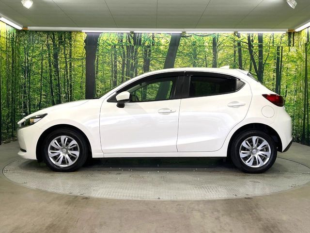 MAZDA2
