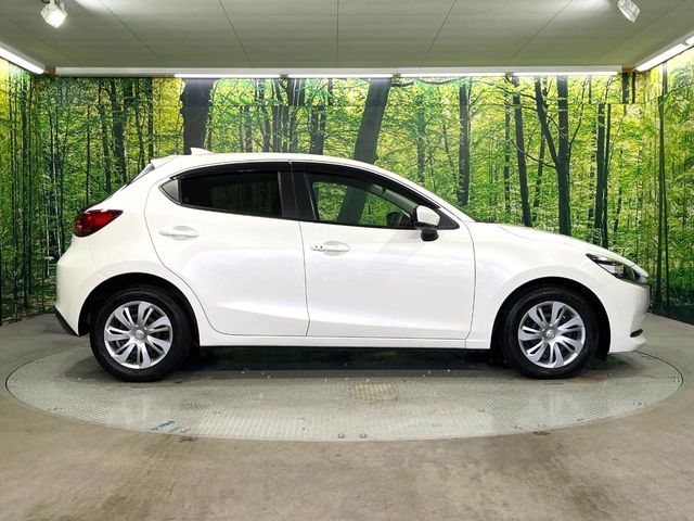 MAZDA2