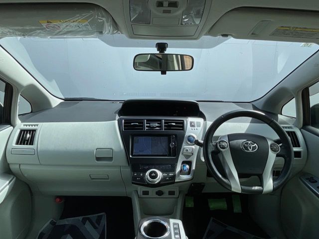 PRIUS Alpha