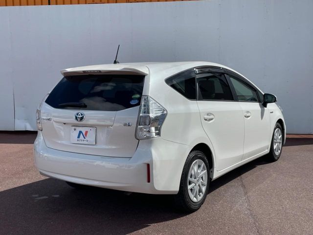 PRIUS Alpha