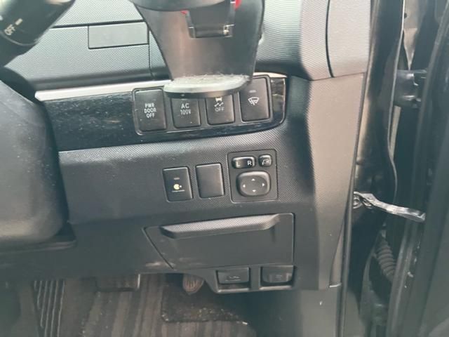 ESTIMA HYBRID 4WD