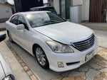 CROWN sedan