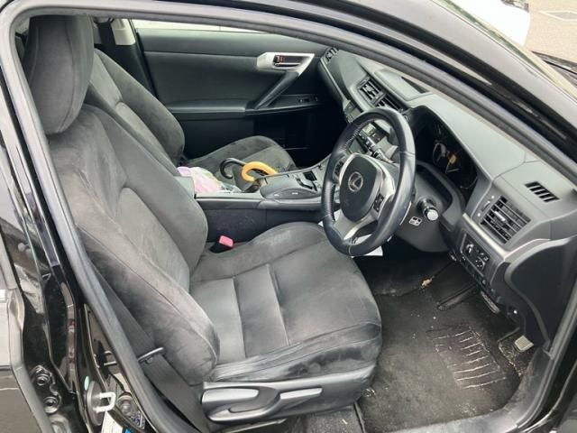 LEXUS CT200h