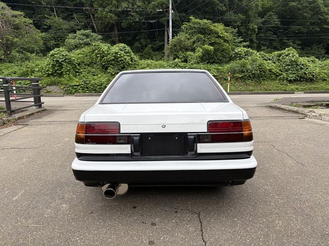 COROLLA LEVIN