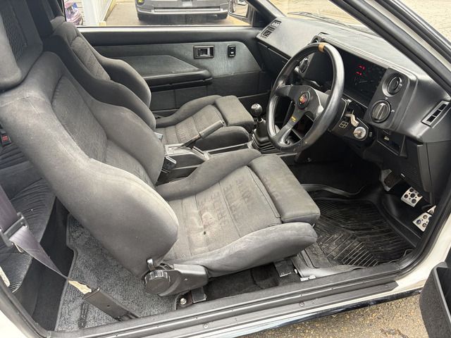 COROLLA LEVIN