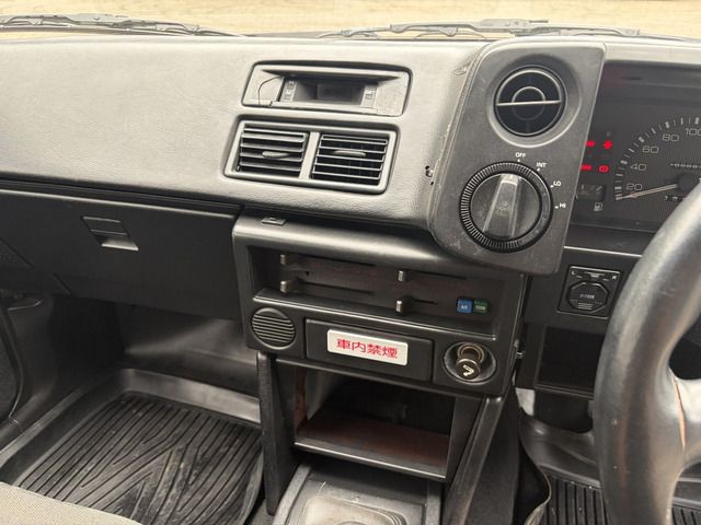 COROLLA LEVIN