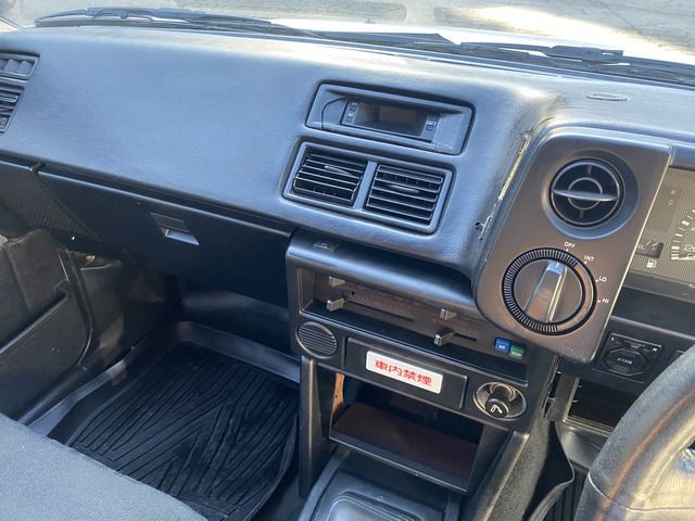 COROLLA LEVIN