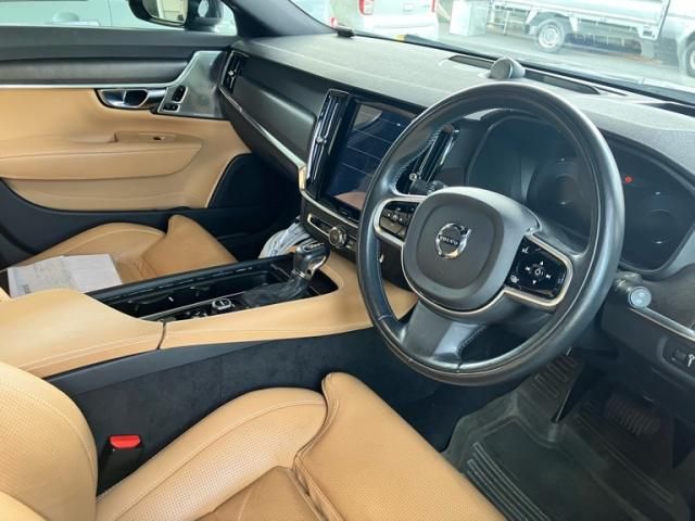 VOLVO V90 CROSS COUNTRY