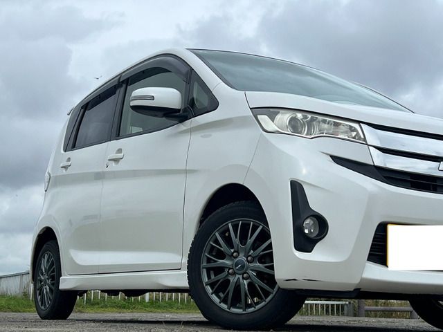 eK custom 4WD