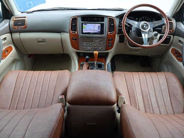LANDCRUISER wagon