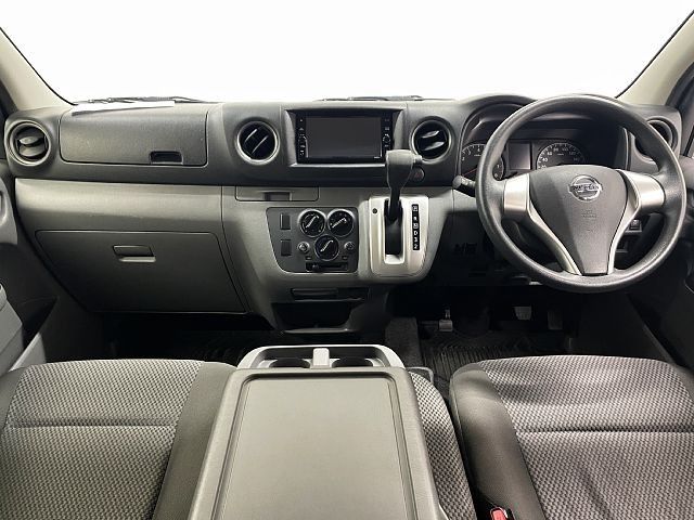 CARAVAN van 2WD