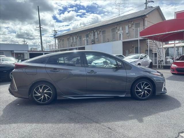 PRIUS PHV