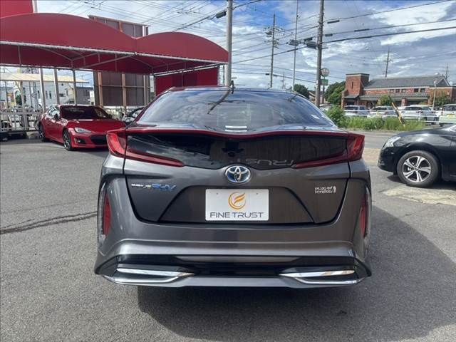 PRIUS PHV