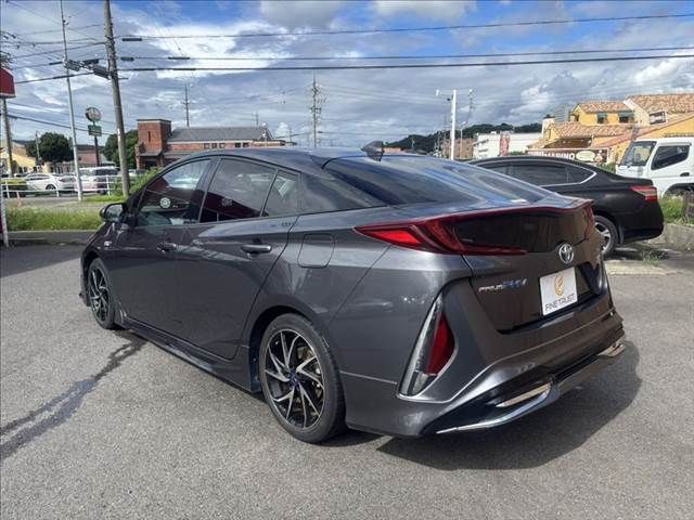 PRIUS PHV