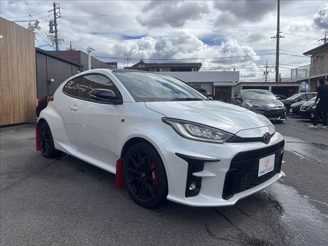 GR YARIS