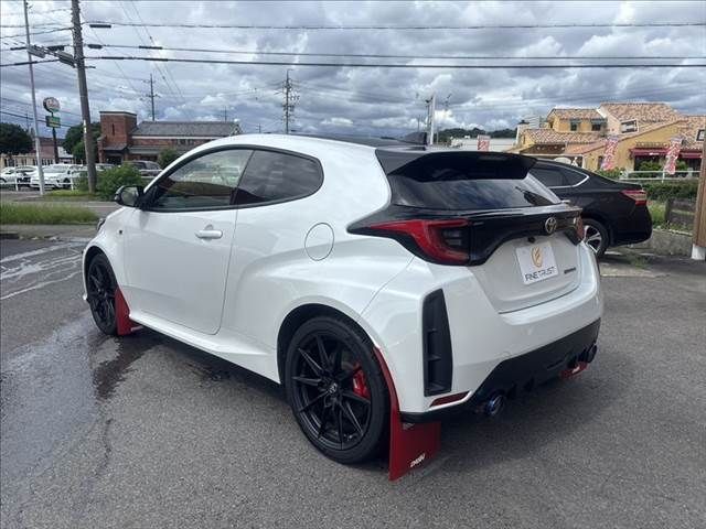 GR YARIS