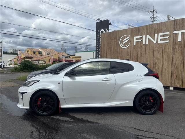GR YARIS