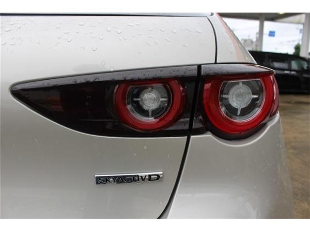 MAZDA3 FASTBACK