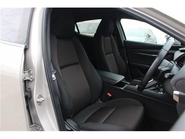 MAZDA3 FASTBACK