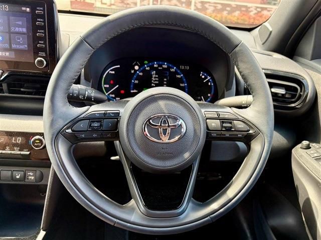 YARIS CROSS HYBRID