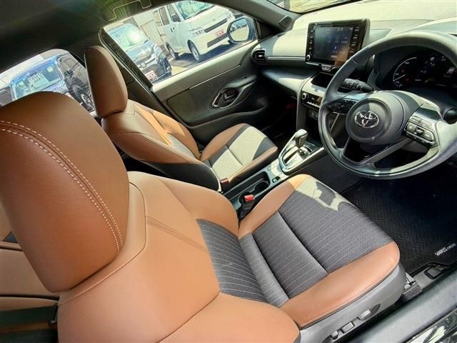 YARIS CROSS HYBRID