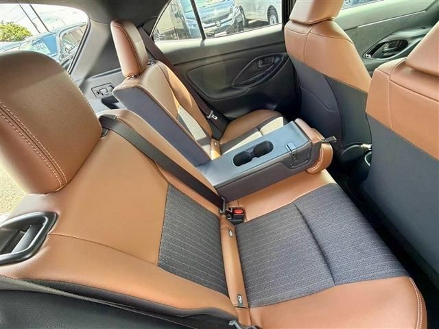 YARIS CROSS HYBRID