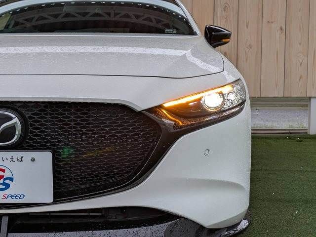 MAZDA3 FASTBACK