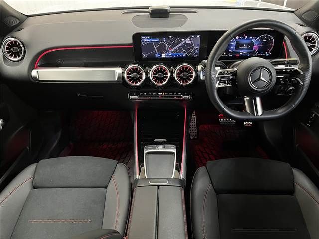 MERCEDES BENZ GLB