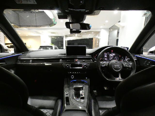 AUDI S4 AVANT