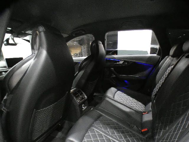 AUDI S4 AVANT