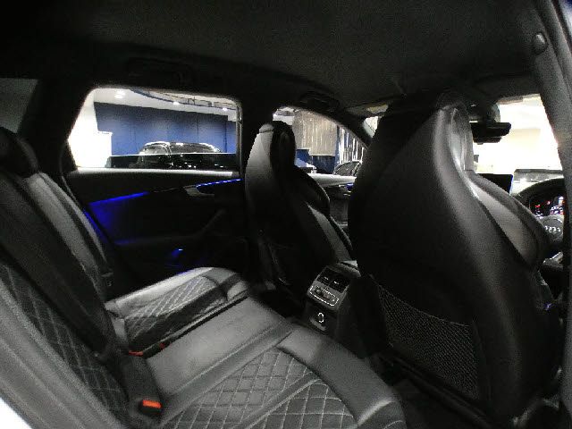 AUDI S4 AVANT