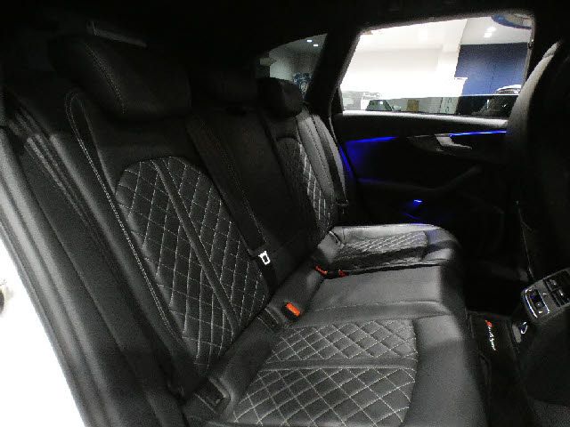 AUDI S4 AVANT