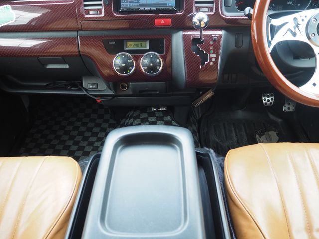 HIACE van 2WD