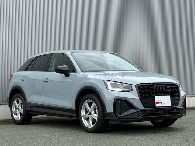 AUDI Q2