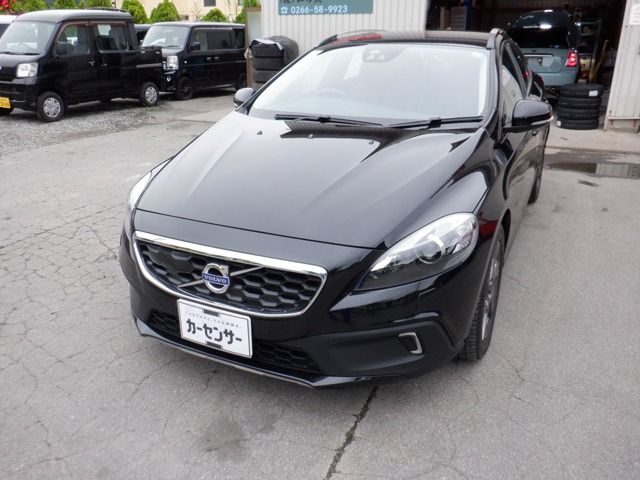 VOLVO V40 CROSS COUNTRY