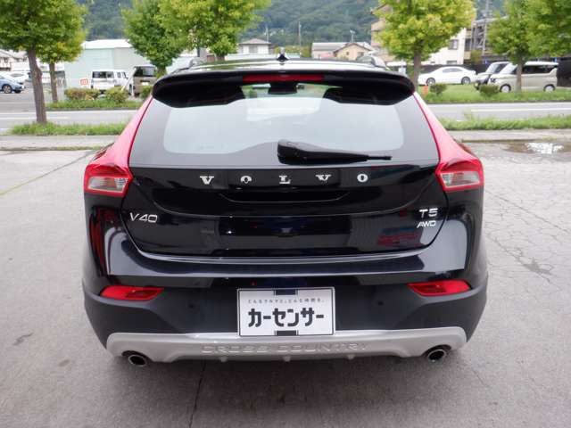 VOLVO V40 CROSS COUNTRY