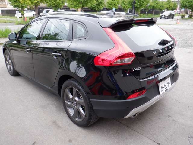 VOLVO V40 CROSS COUNTRY